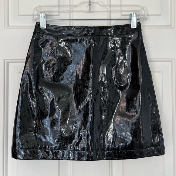 Glamorous Faux Reptile Skin Mini Skirt XS Black - Picture 2 of 16